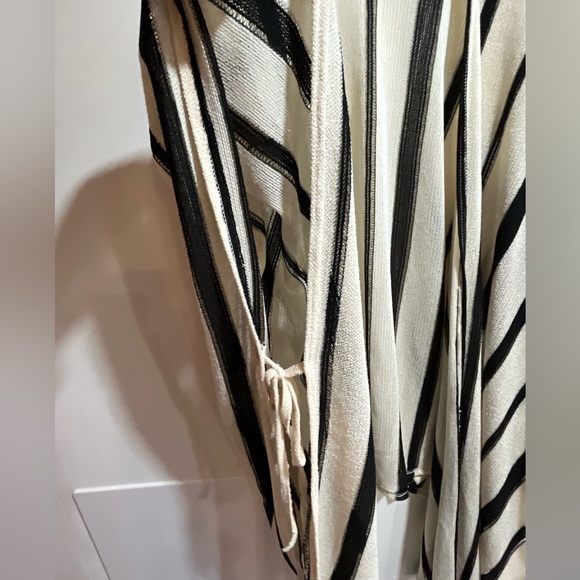 Torrid Ivory & Black Stripe Ruana cardigan - Picture 9 of 11